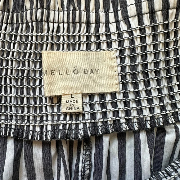 Melloday Women's Large Blue and White Striped Off the Shoulder Blouse - Picture 6 of 7